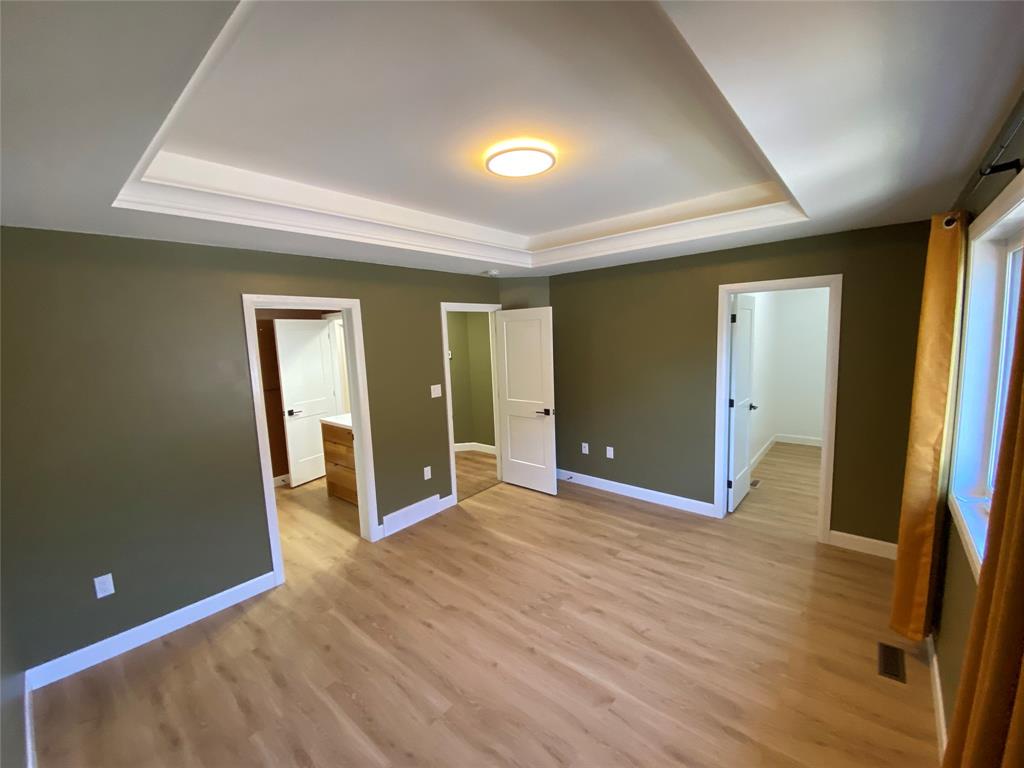 4051 ENGLEHART Drive, Petrolia, Ontario, Canada