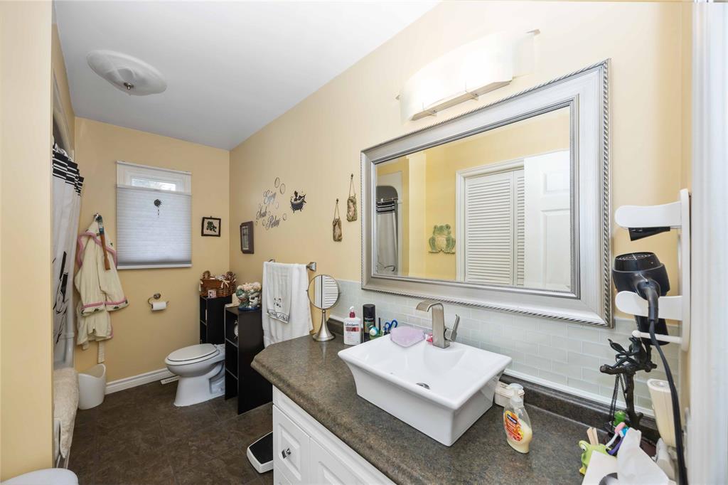 4786 Aniline Street, Oil Springs, Ontario, Canada