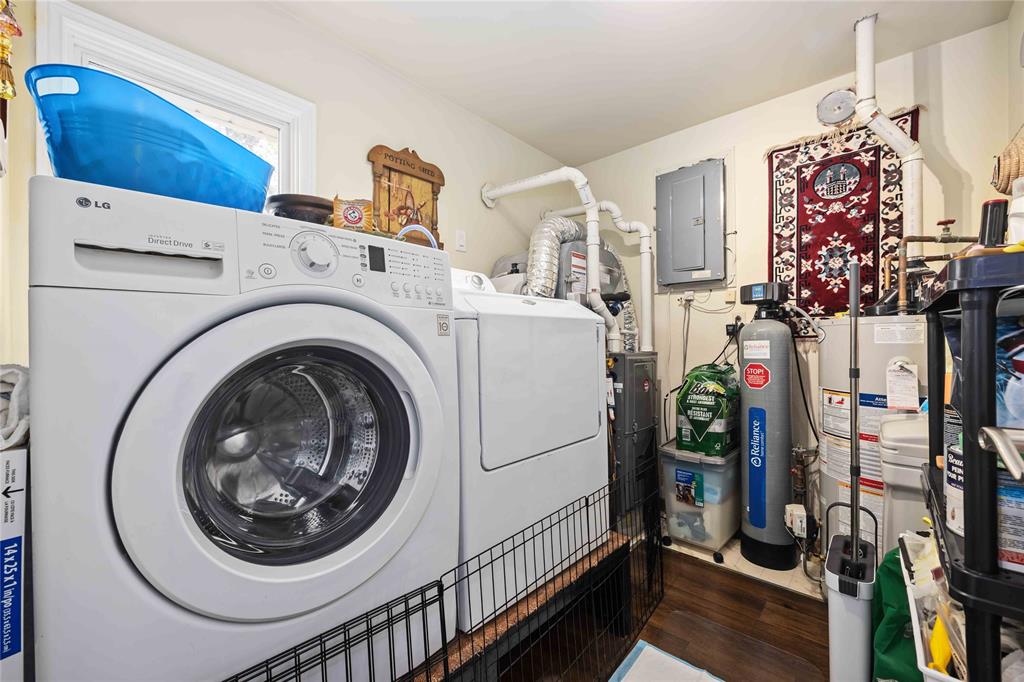 4786 Aniline Street, Oil Springs, Ontario, Canada