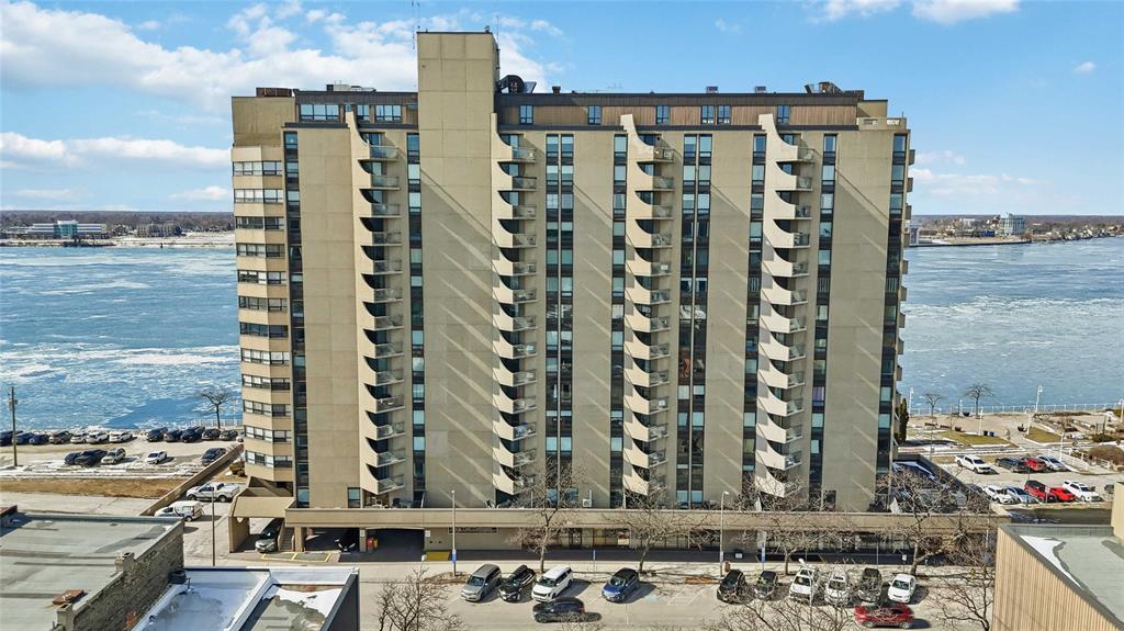 155 FRONT Street North Unit# 209, Sarnia Ontario, Canada