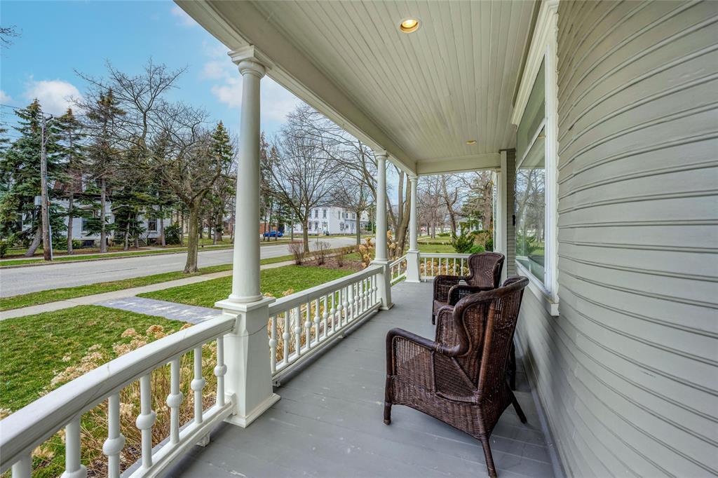 286 VIDAL Street North, Sarnia, Ontario, Canada