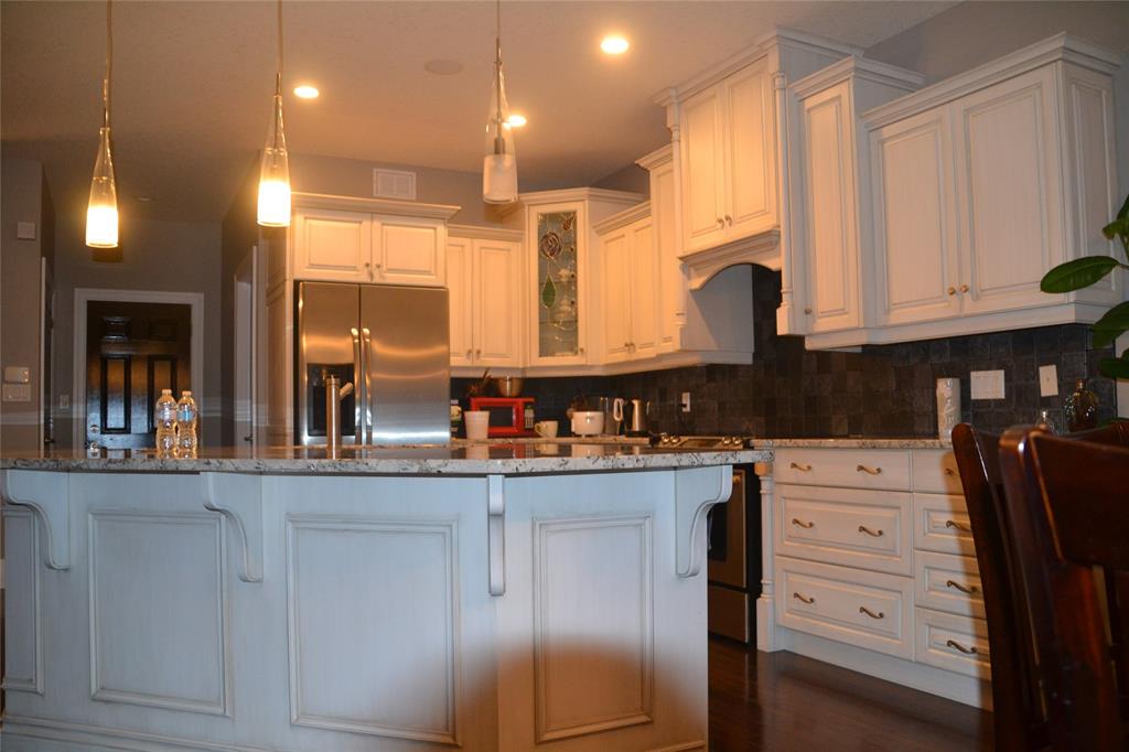 1229 MIKE WEIR Drive Unit# 1, Sarnia, Ontario, Canada