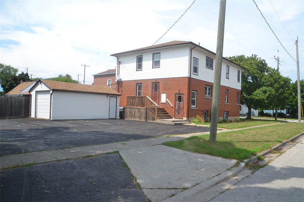 377 NELSON Street, Sarnia, Ontario, Canada