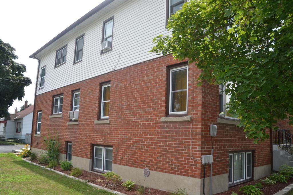 377 NELSON Street, Sarnia, Ontario, Canada