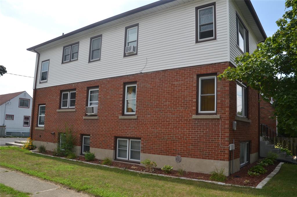 377 NELSON Street, Sarnia, Ontario, Canada
