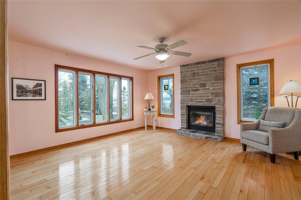 4716 WAUBUNO Road, St. Clair, Ontario, Canada
