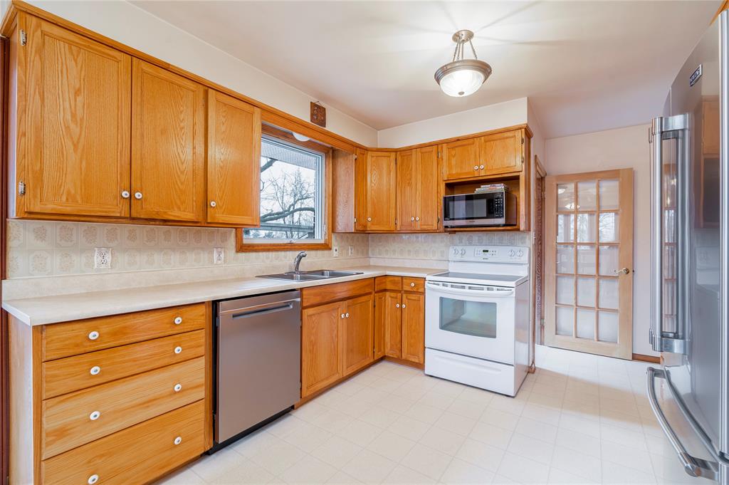 4716 WAUBUNO Road, St. Clair, Ontario, Canada