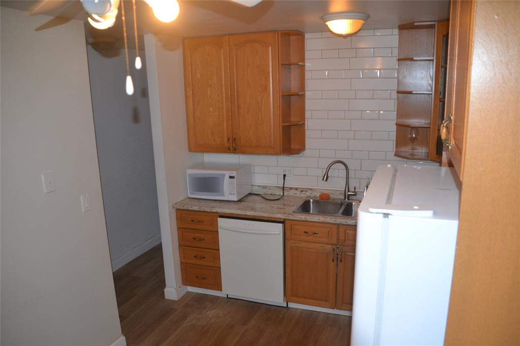 834 EXMOUTH Street Unit# 12, Sarnia, Ontario, Canada photo 3