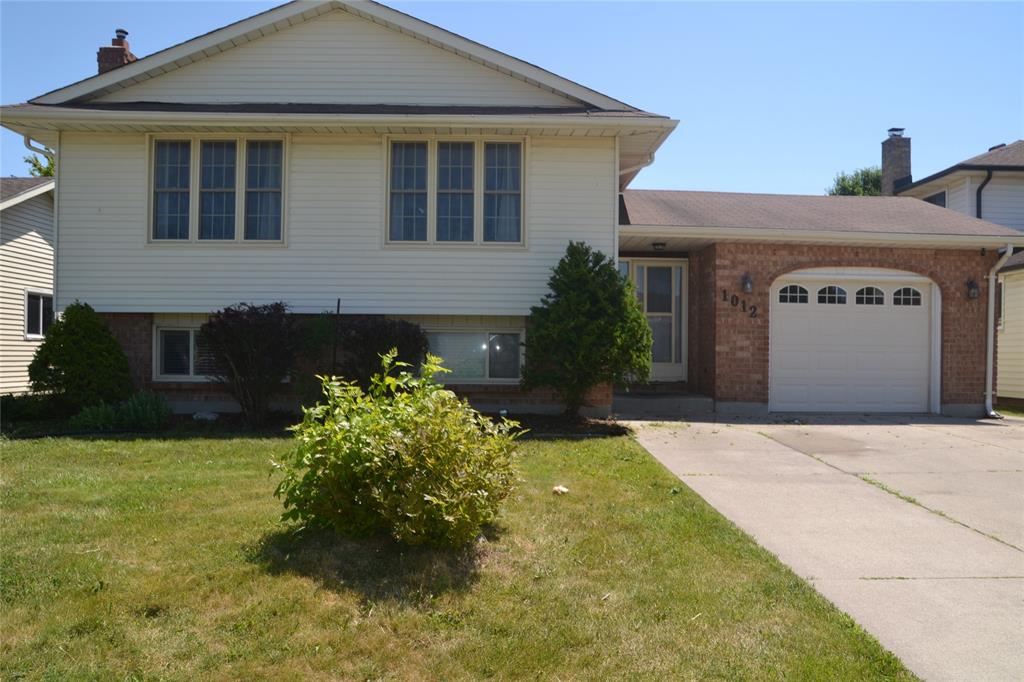 1012 PLYMOUTH Street, Sarnia, Ontario, Canada photo 3