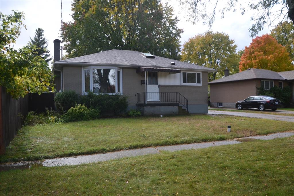 941 OAK Street, Sarnia, Ontario, Canada photo 2
