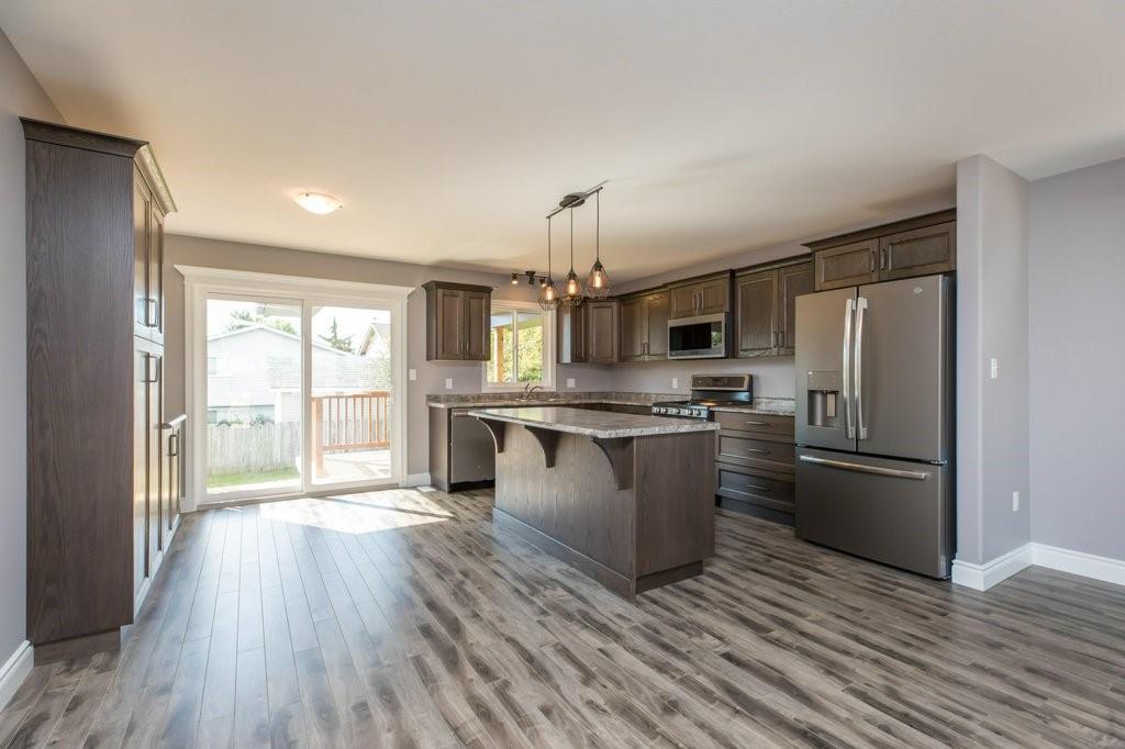 4085 ERNEST Street, Petrolia Ontario, Canada