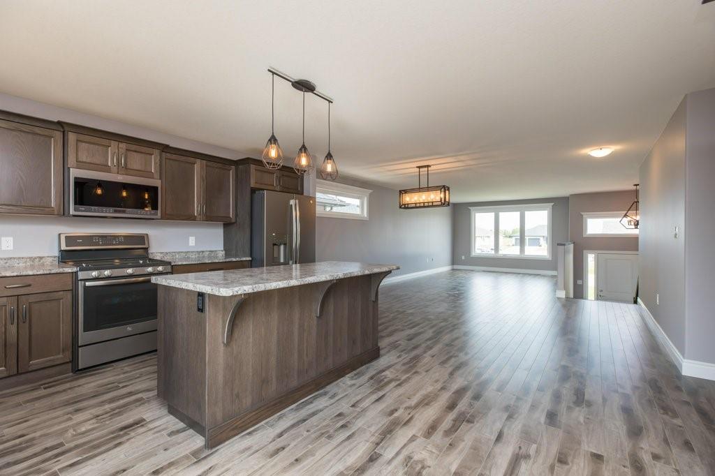 4085 ERNEST Street, Petrolia Ontario, Canada