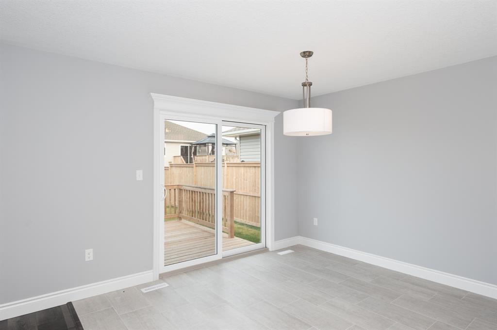4094 ERNEST Street, Petrolia Ontario, Canada