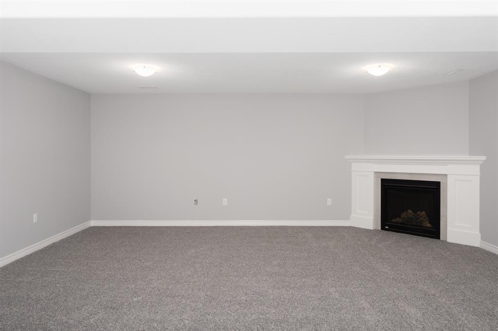 4094 ERNEST Street, Petrolia Ontario, Canada
