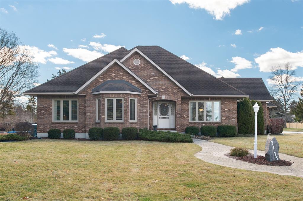 2175 YEATES Court, Sarnia Ontario, Canada