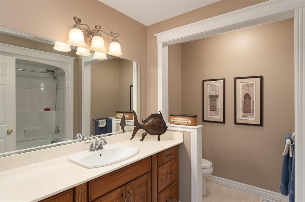 2175 YEATES Court, Sarnia Ontario, Canada