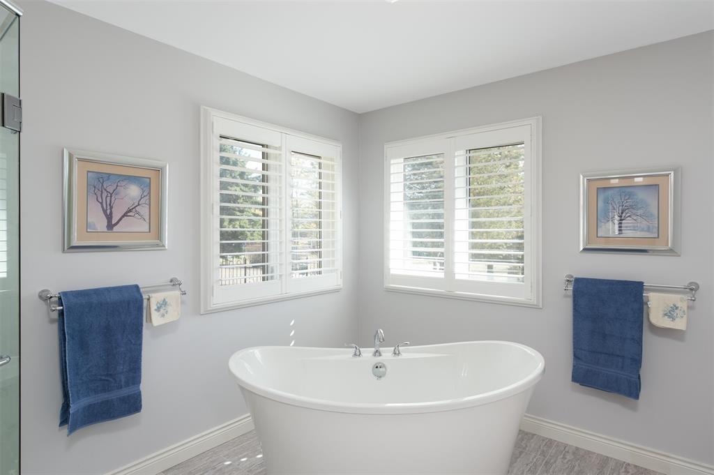 2175 YEATES Court, Sarnia Ontario, Canada