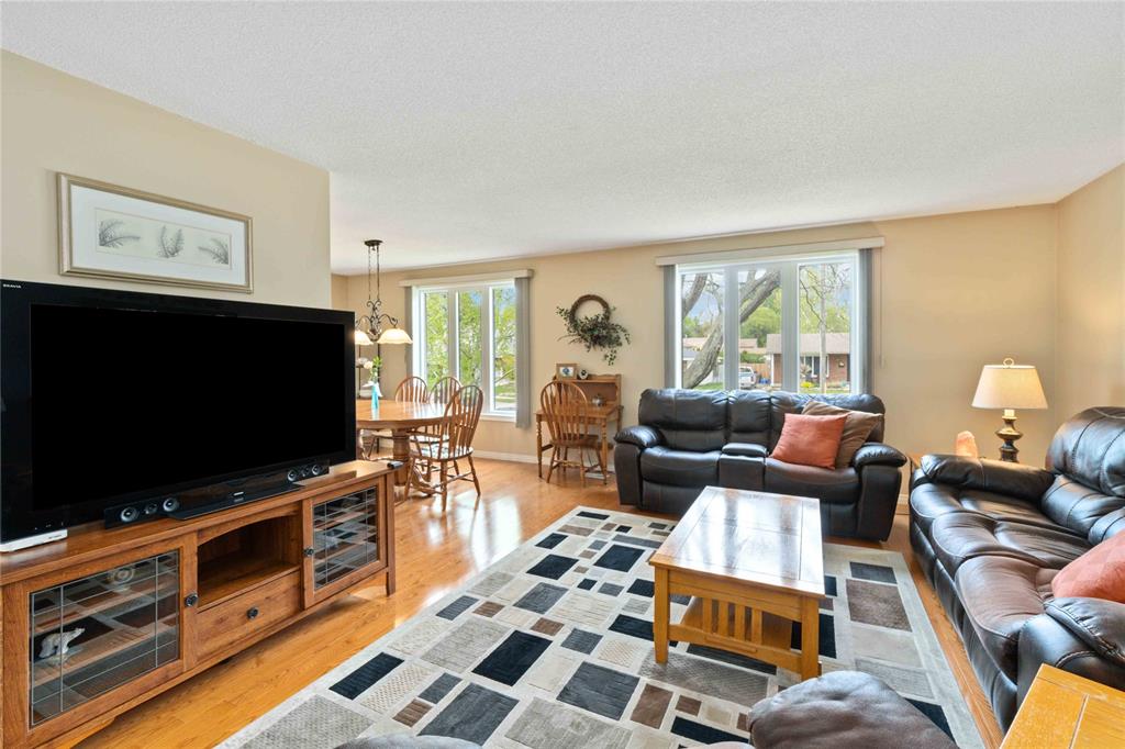 2667 HAMILTON Road, Sarnia, Ontario, Canada