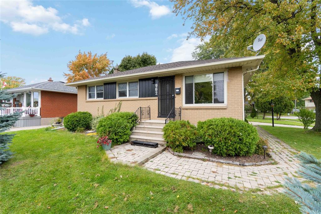 962 TALFOURD Street, Sarnia, Ontario, Canada photo 1