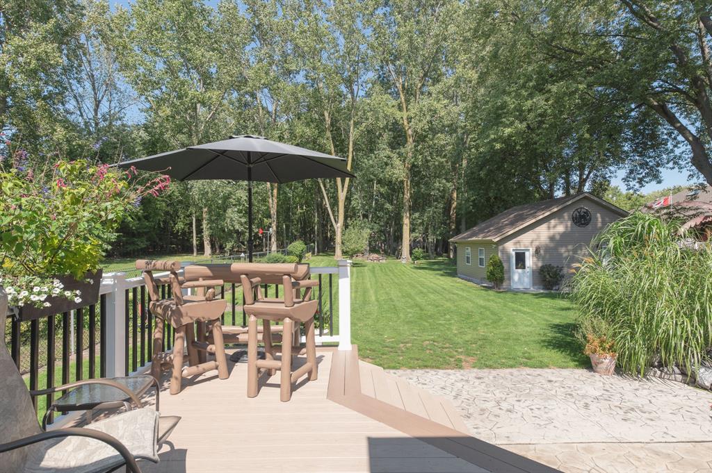 2056 BLACKWELL Road, Sarnia Ontario, Canada