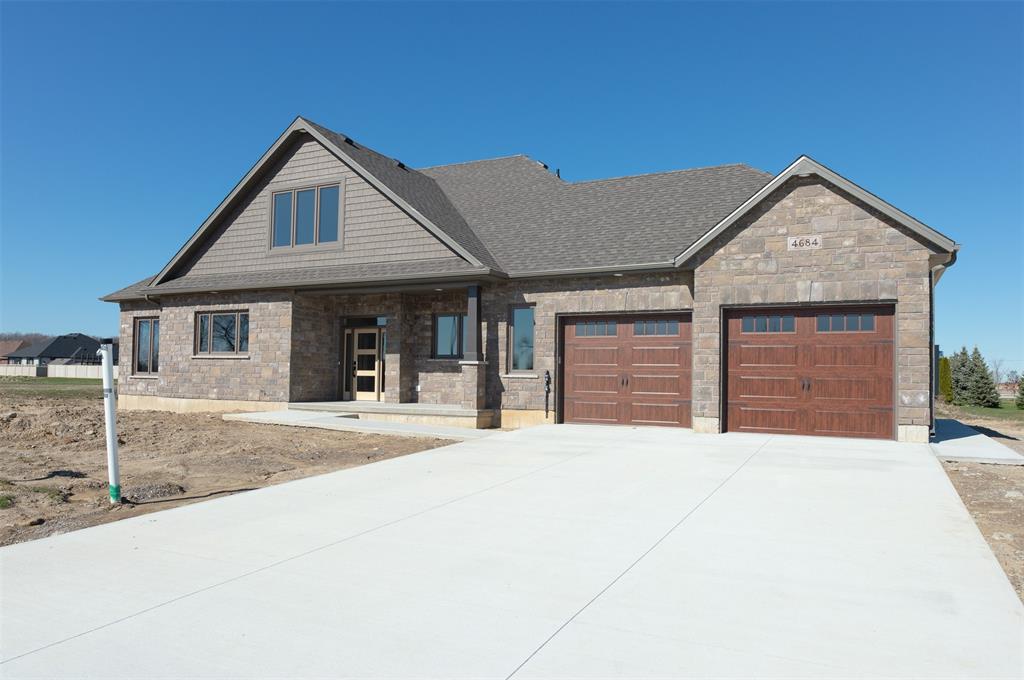 4684 TYLER Drive, Port Lambton Ontario, Canada