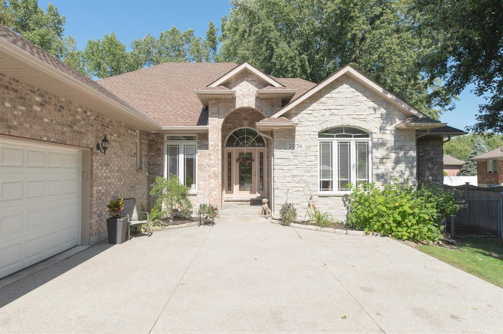 2056 BLACKWELL Road, Sarnia Ontario, Canada