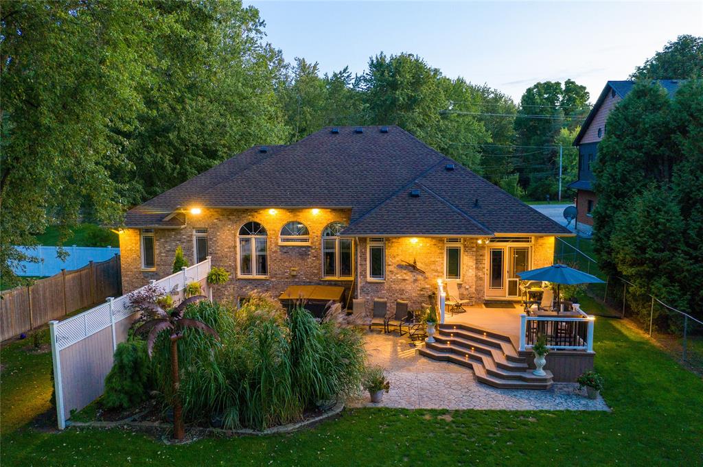 2056 BLACKWELL Road, Sarnia Ontario, Canada