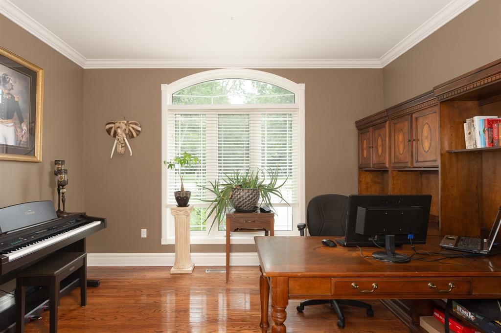 2056 BLACKWELL Road, Sarnia Ontario, Canada