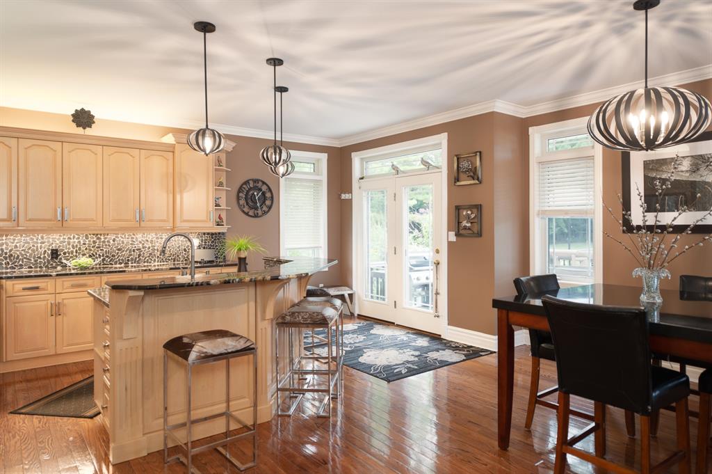 2056 BLACKWELL Road, Sarnia Ontario, Canada