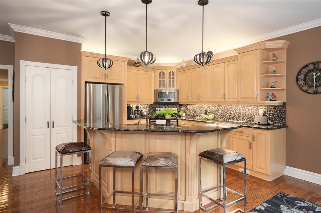 2056 BLACKWELL Road, Sarnia Ontario, Canada