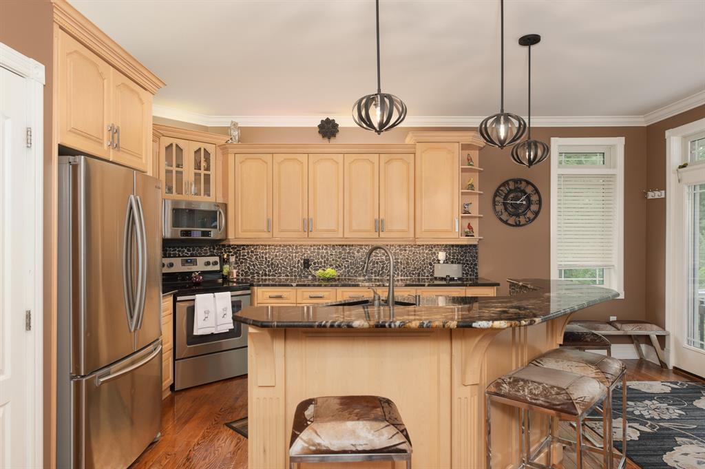 2056 BLACKWELL Road, Sarnia Ontario, Canada