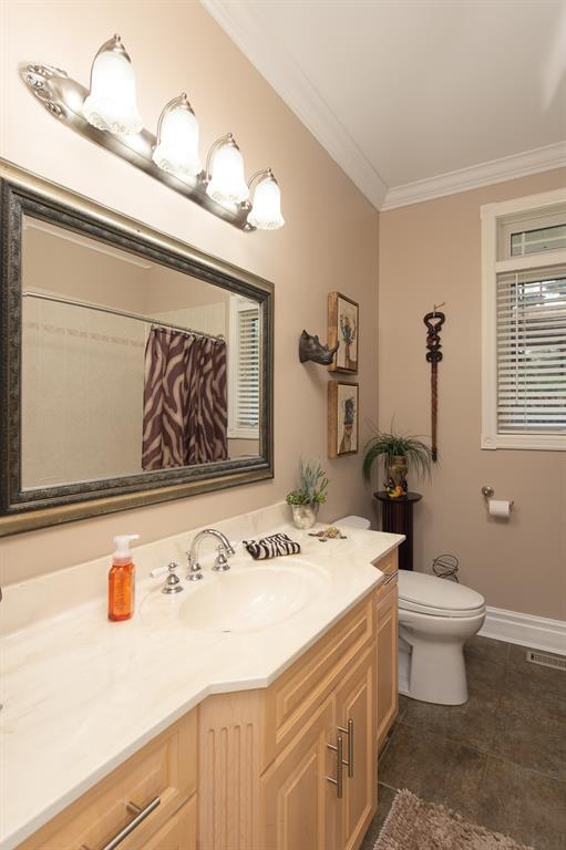 2056 BLACKWELL Road, Sarnia Ontario, Canada