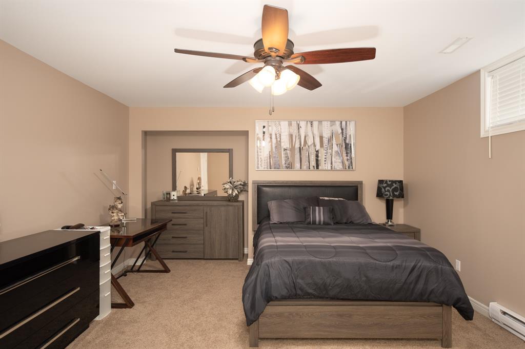 2056 BLACKWELL Road, Sarnia Ontario, Canada