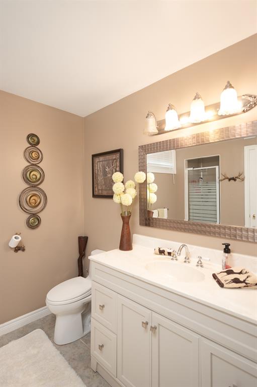 2056 BLACKWELL Road, Sarnia Ontario, Canada