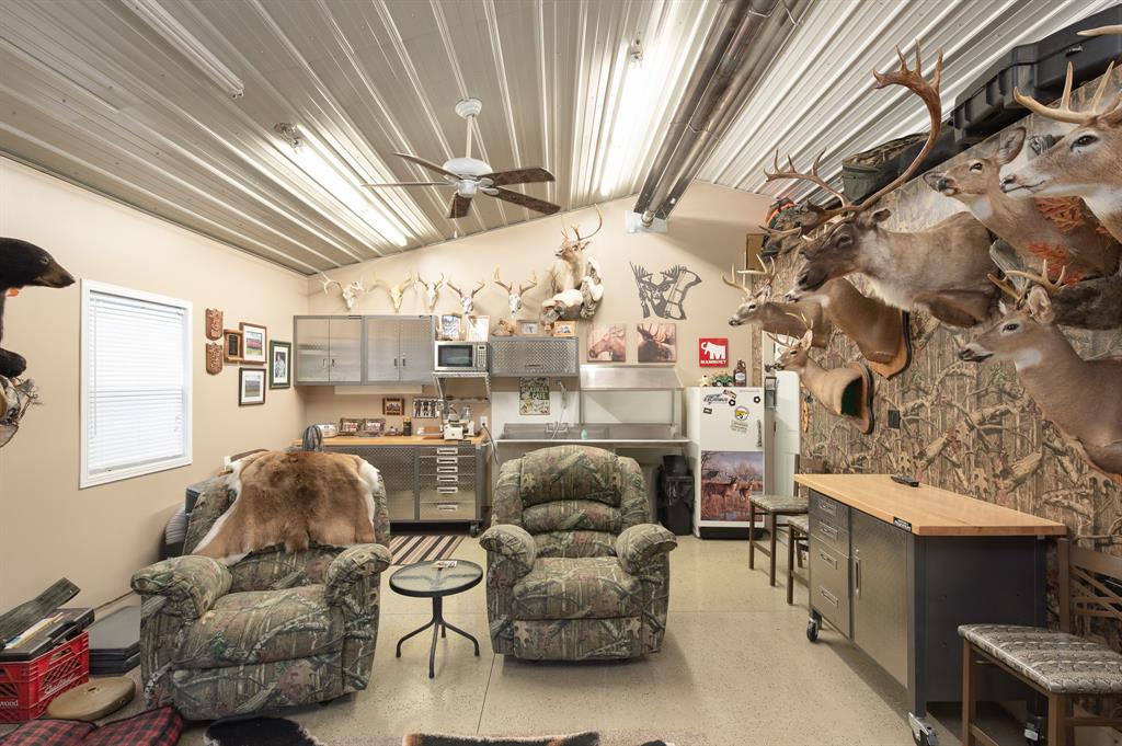2056 BLACKWELL Road, Sarnia Ontario, Canada