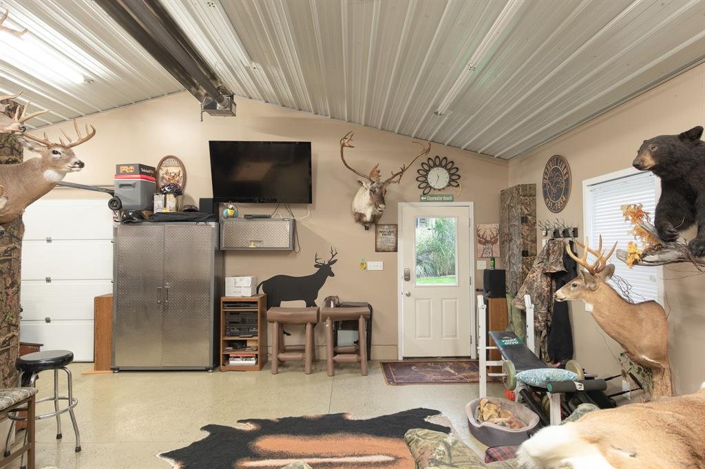 2056 BLACKWELL Road, Sarnia Ontario, Canada