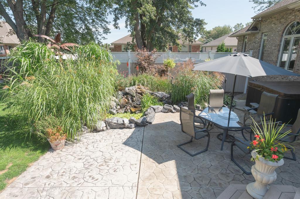 2056 BLACKWELL Road, Sarnia Ontario, Canada