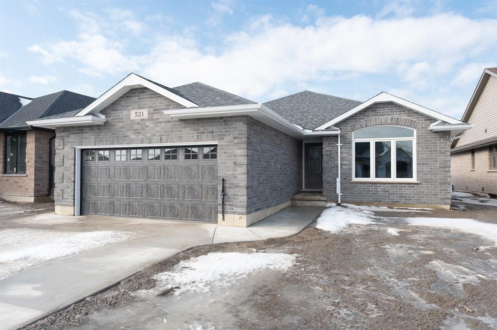 620 GIANLUCA Avenue, Sarnia Ontario, Canada