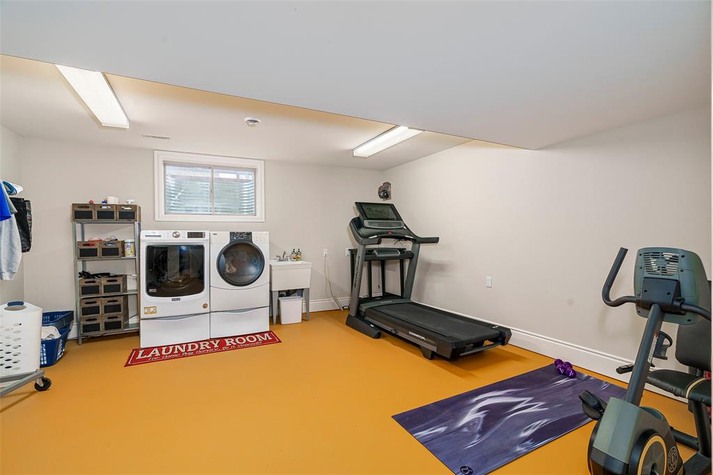 1720 BLACKWELL Road, Sarnia, Ontario, Canada