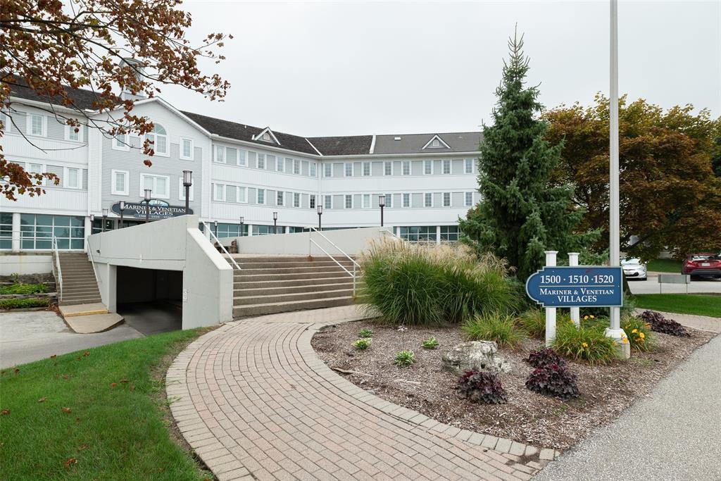 1520 VENETIAN Boulevard Unit# M-201, Point Edward, Ontario, Canada