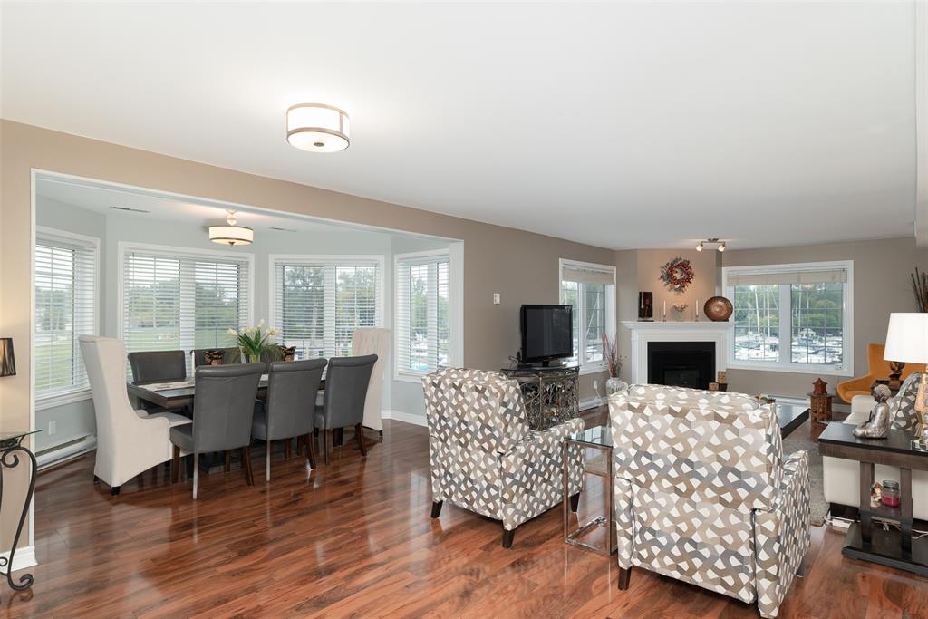 1520 VENETIAN Boulevard Unit# M-201, Point Edward, Ontario, Canada
