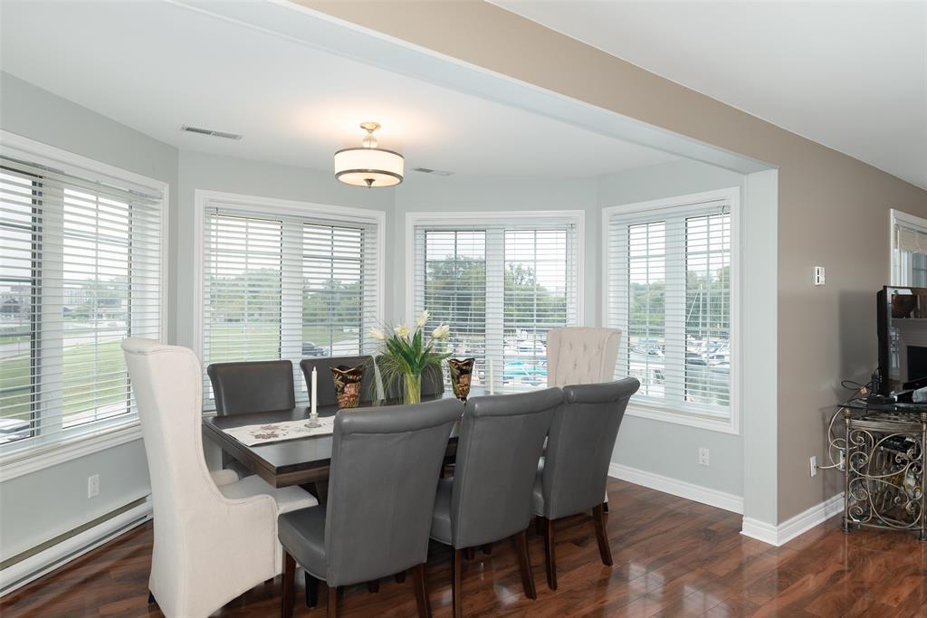 1520 VENETIAN Boulevard Unit# M-201, Point Edward, Ontario, Canada