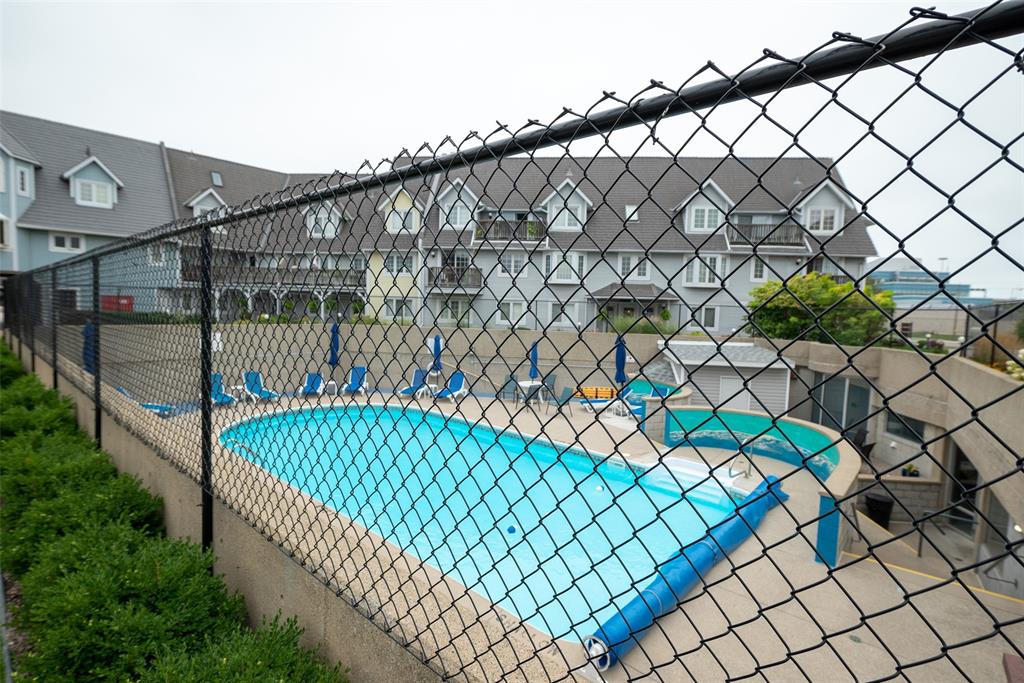 1520 VENETIAN Boulevard Unit# M-201, Point Edward, Ontario, Canada