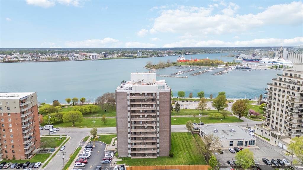 10 DERBY Lane Unit# 1202, Sarnia, Ontario, Canada photo 2
