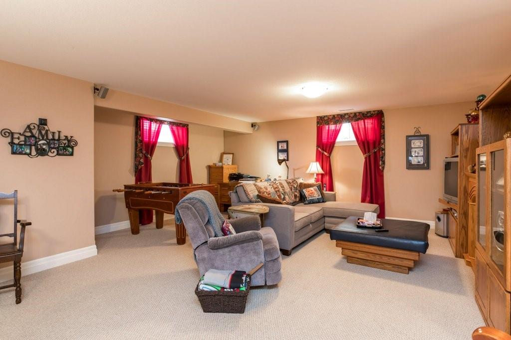 477 FIRST Avenue, Petrolia Ontario, Canada