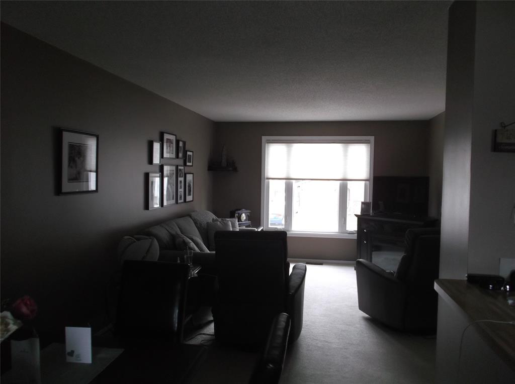 4357 SIXTH Street, Petrolia, Ontario, Canada