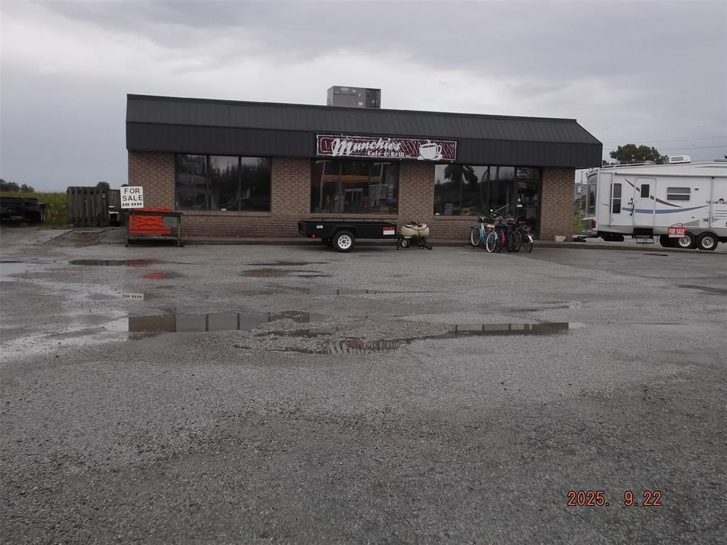 4212 OIL HERITAGE Road, Petrolia, Ontario, Canada photo 4