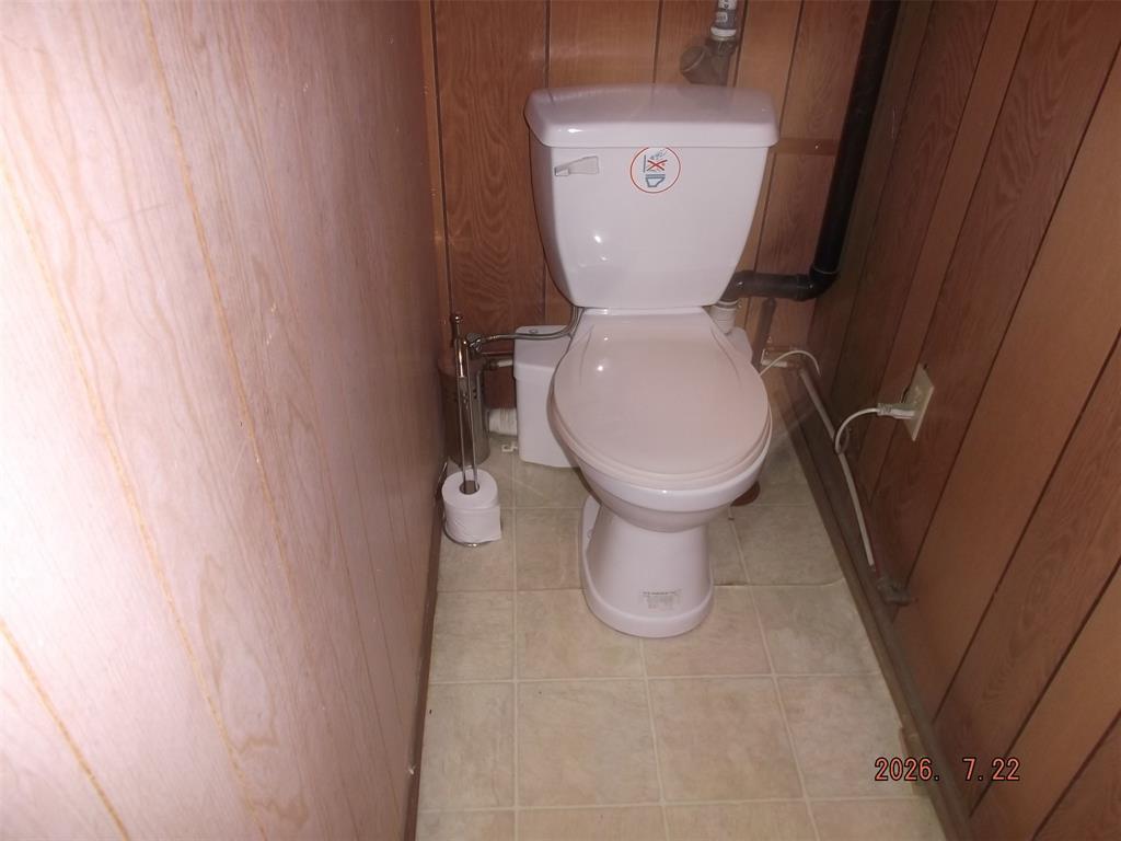 4208 OIL HERITAGE Road, Petrolia, Ontario, Canada photo 3
