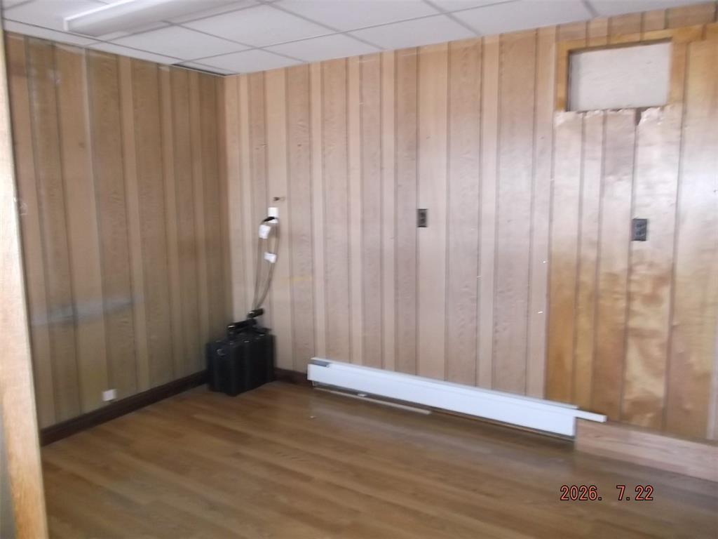 4208 OIL HERITAGE Road, Petrolia, Ontario, Canada photo 5