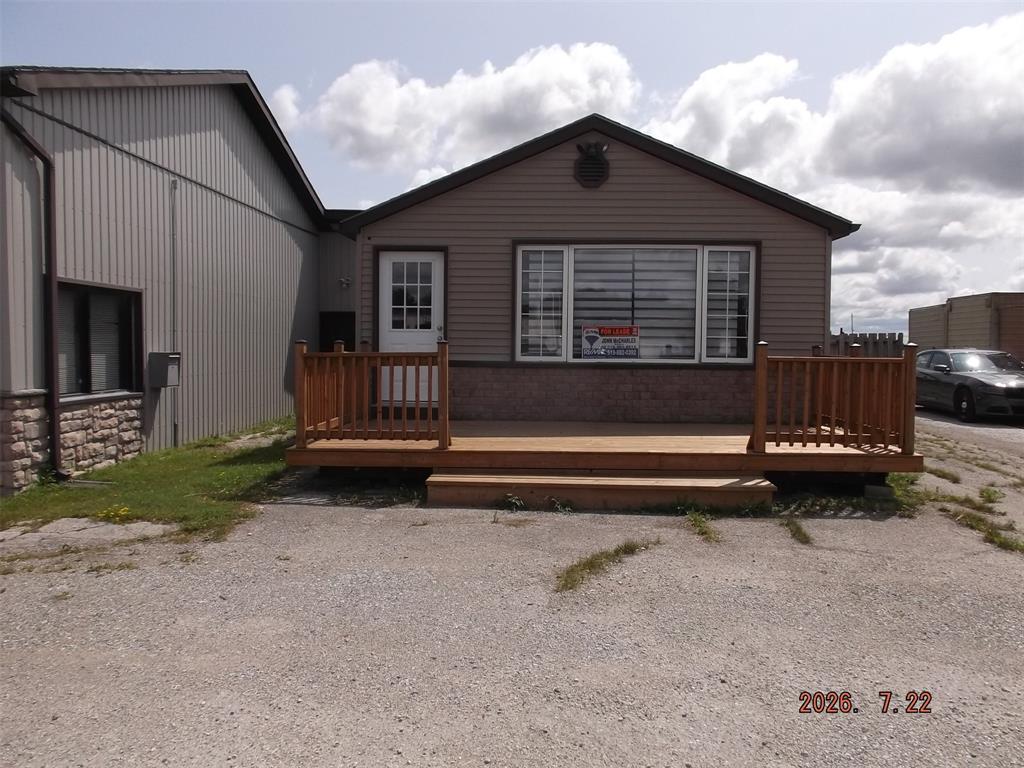 4208 OIL HERITAGE Road, Petrolia, Ontario, Canada photo 7